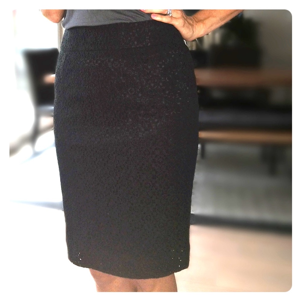 Banana Republic black lace pencil skirt, size 4.
